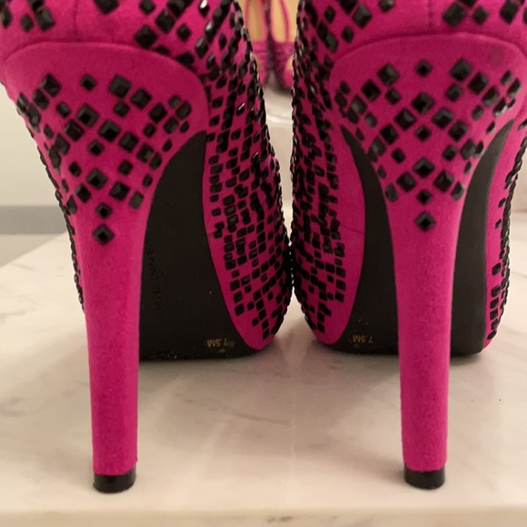 Gianni Bini pink suede Heel with Sparkles size 7.5 - Picture 3 of 12